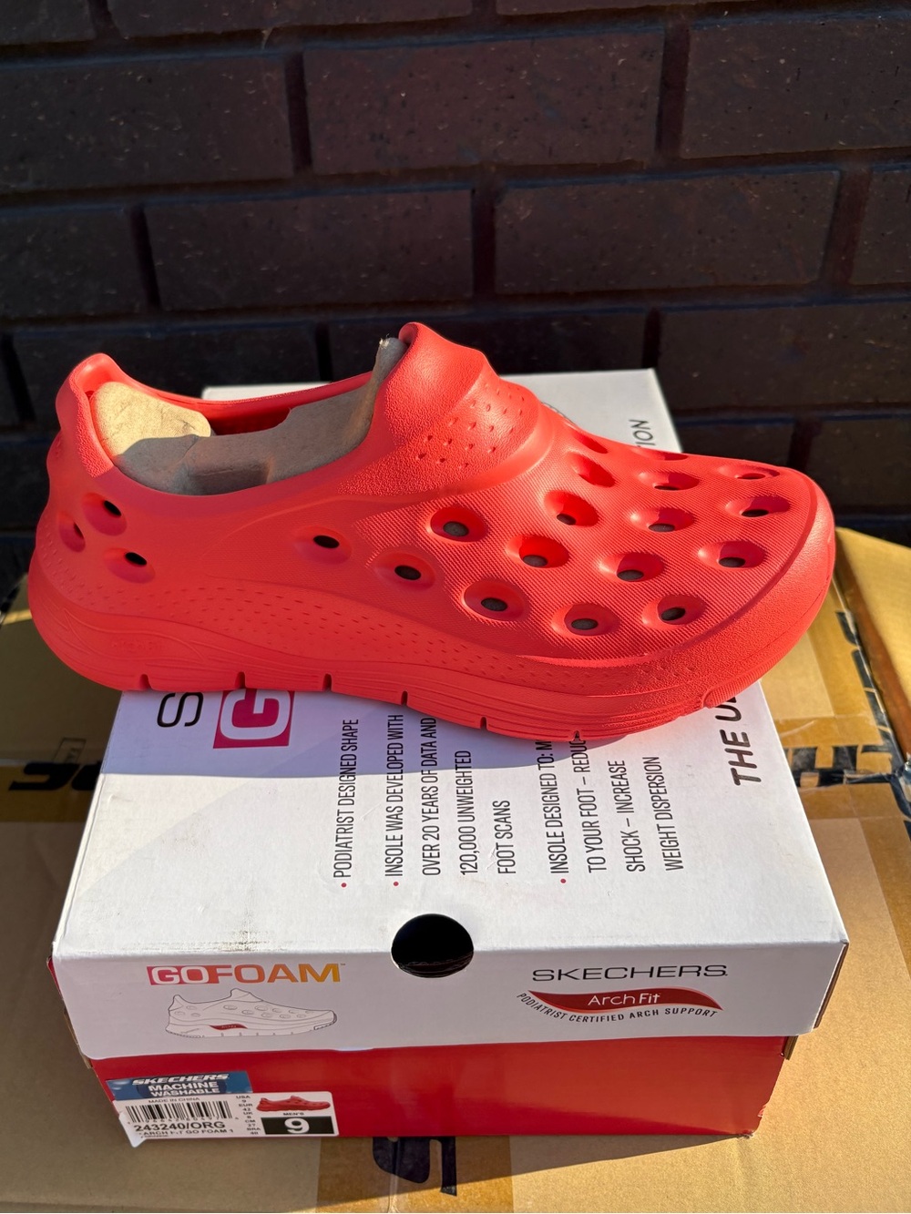 Skechers GO FOAM Arch Fit Clogs – Orange | NEW IN BOX - Men’s 9